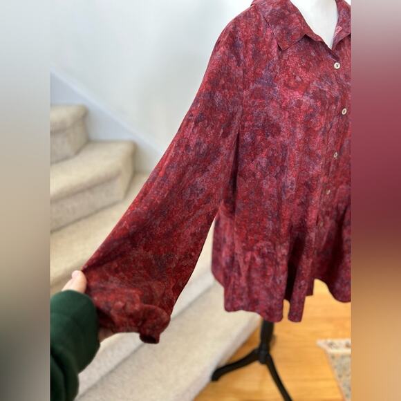 LOGO Lori Goldstein Red Abstract Print Ruffle Hem  Blouse - Picture 2 of 8